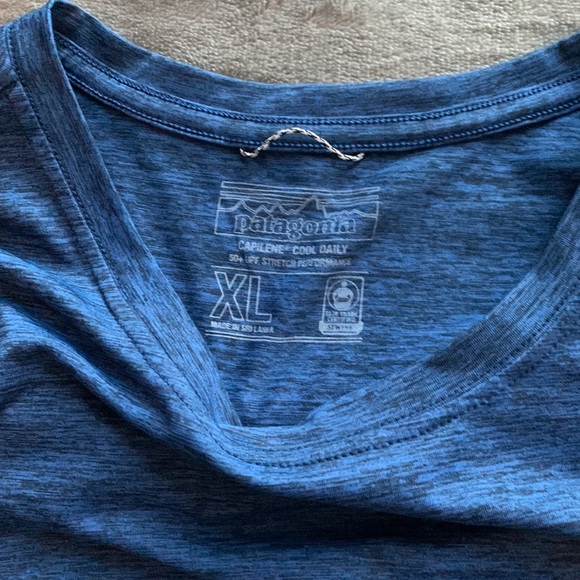 Patagonia performance shirt - Picture 2 of 2